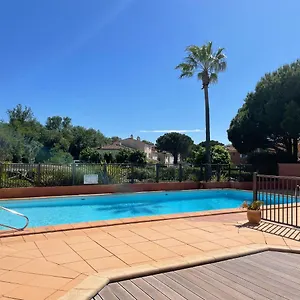  Appartement Port Cogolin With Garden View